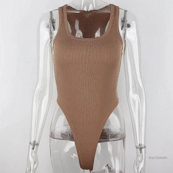Body sexy tendance, indispensable dans votre garde-robe féminine