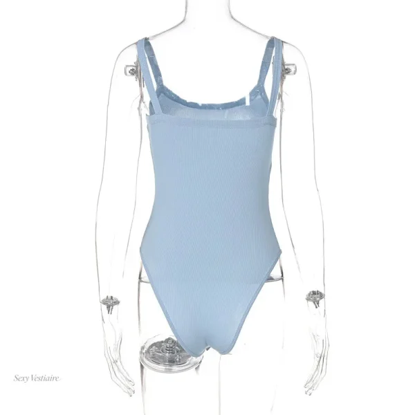 Body sexy bleu à bretelles, look chic et féminin