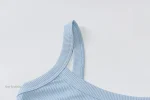 Design élégant du body bleu pour un effet captivant