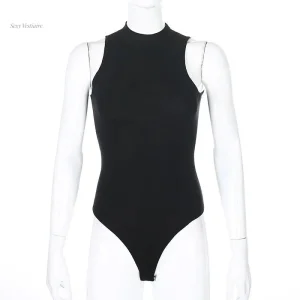 Body sexy ajusté mettant en valeur la silhouette féminine