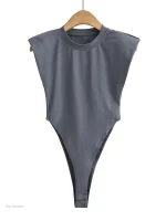 Body sexy court avec design élégant et moderne