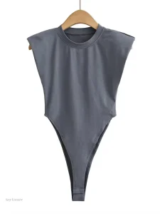 Body sexy court avec design élégant et moderne