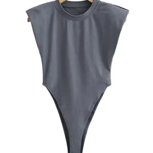 Body sexy court avec design élégant et moderne