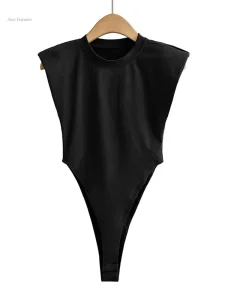 Top crop sexy pour une allure féminine et audacieuse
