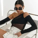 Vêtement sexy à manches longues pour un look audacieux
