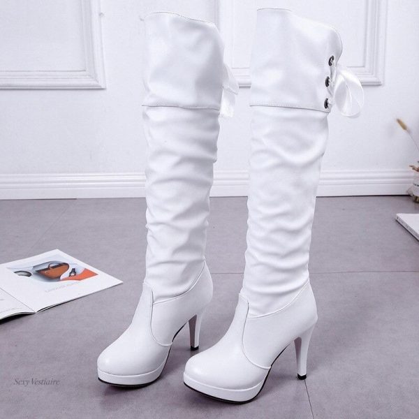 Bottes en cuir à la mode, idéales pour des occasions spéciales