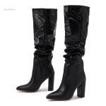 Bottes à talons noirs, parfaites pour une soirée