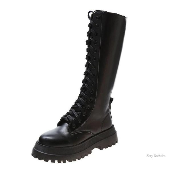 bottes-plates-sexy-1 Bottes plates sexy en cuir noir pour un look élégant