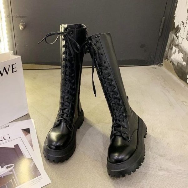 Bottes sexy plates à bout arrondi pour un style moderne
