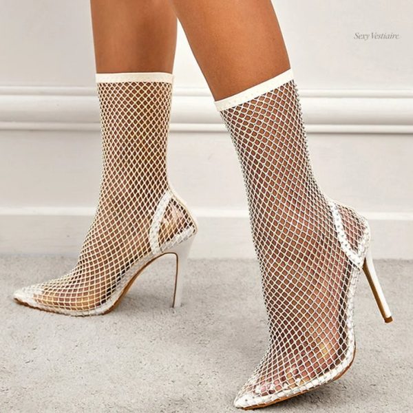 Modèle tendance de chaussures sexy blanches