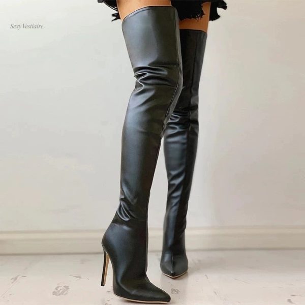 Bottes cuissardes féminines élégantes
