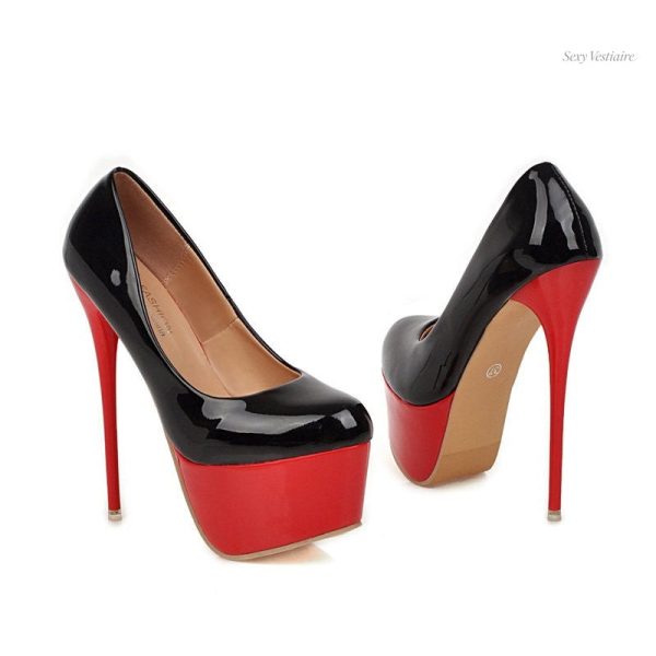 Chaussures compensées, confort et allure séduisante