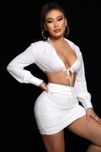 Jupe sexy blanche, un incontournable de la garde-robe