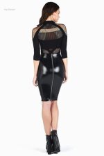 Style sexy avec jupe en simili cuir ajustée