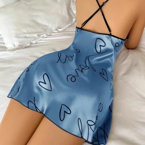 Nuisette sexy Love avec décolleté plongeant