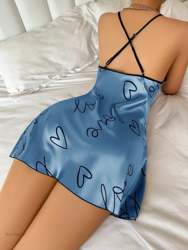 Nuisette sexy Love avec décolleté plongeant