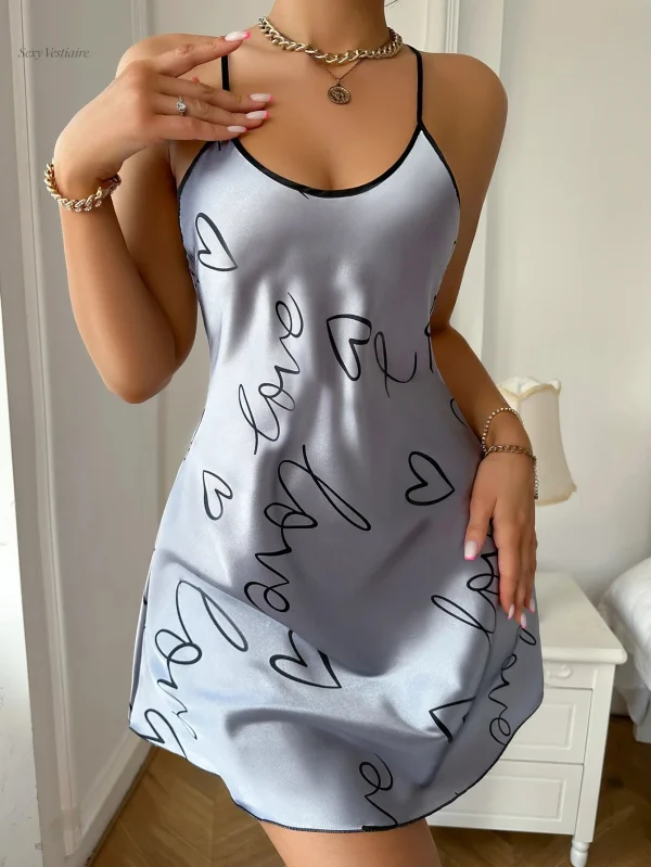 Nuisette érotique avec motifs délicats
