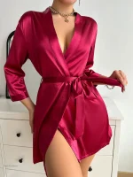 Peignoir chic pour une silhouette élancée