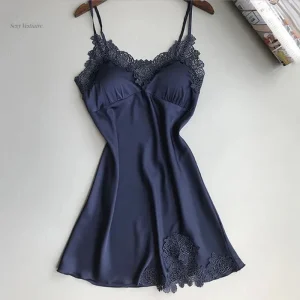 Les pièces intemporelles qui subliment votre féminité