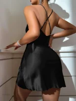 Nuisette séduisante avec accents en dentelle
