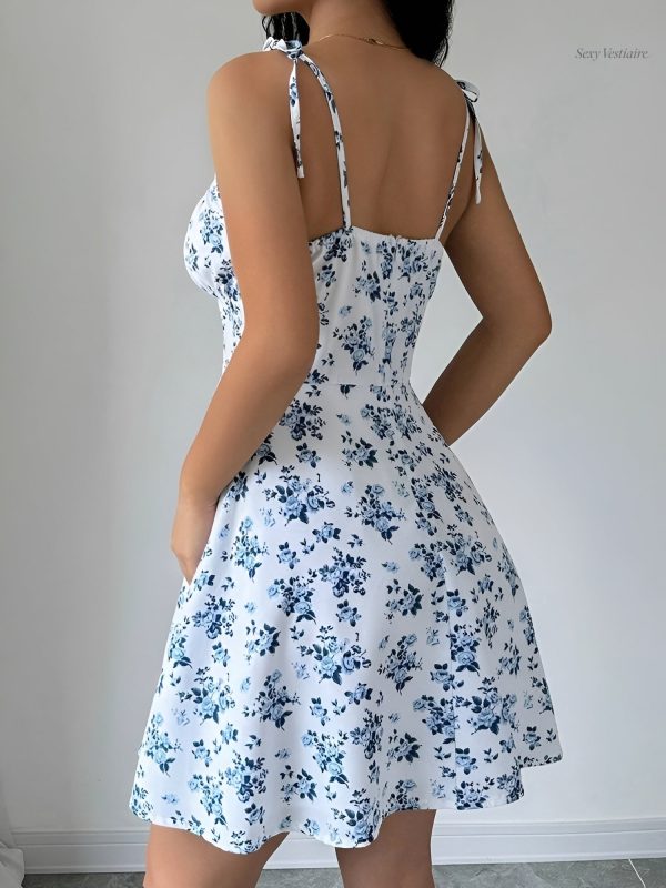 Vêtement estival féminin, design sexy et tendance