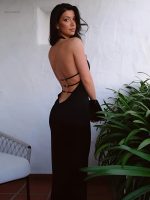 Robe ajustée noire pour soirées élégantes