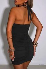 Style chic et sexy avec la robe Osée, idéale pour les occasions spéciales