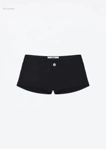 Short tendance pour femme, alliant confort et style sexy.