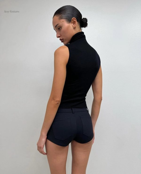 Short sexy court, une pièce incontournable pour votre garde-robe.