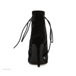 Talons sexy en noir, alliant confort et style