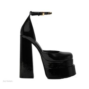 Talons plateforme sexy en design élégant et moderne