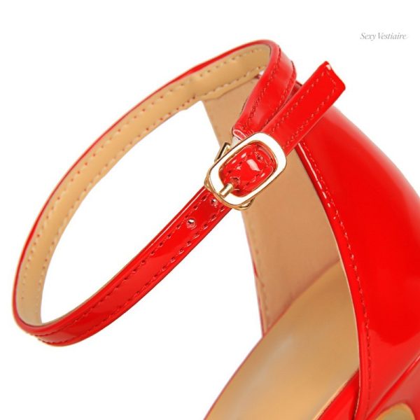 Talons hauts rouges, parfaits pour des soirées audacieuses