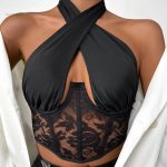 Top en dentelle, style glamour et féminin pour un look osé