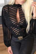 Haut sexy pour une allure séduisante et moderne