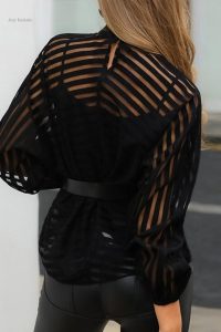 Top féminin sexy, parfait pour des soirées tendances