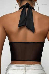 Haut tendance pour une soirée pleine de charme et de style